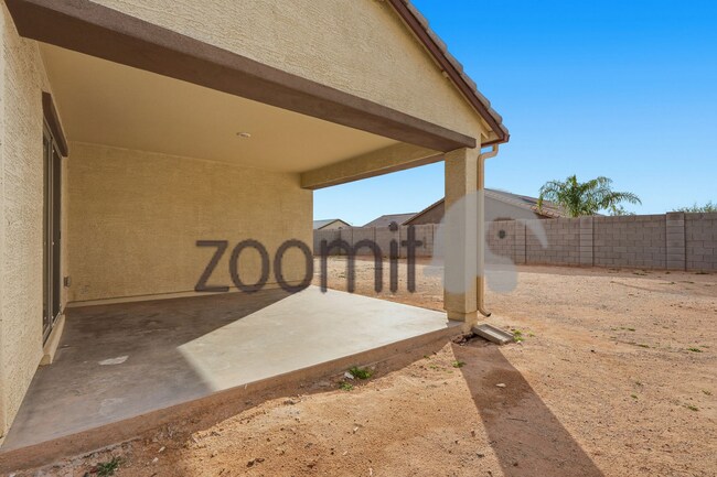 Building Photo - Amazing home in wonderful Ghost Hollow Ranch