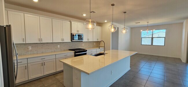 Building Photo - 5050 W Hunter Trl