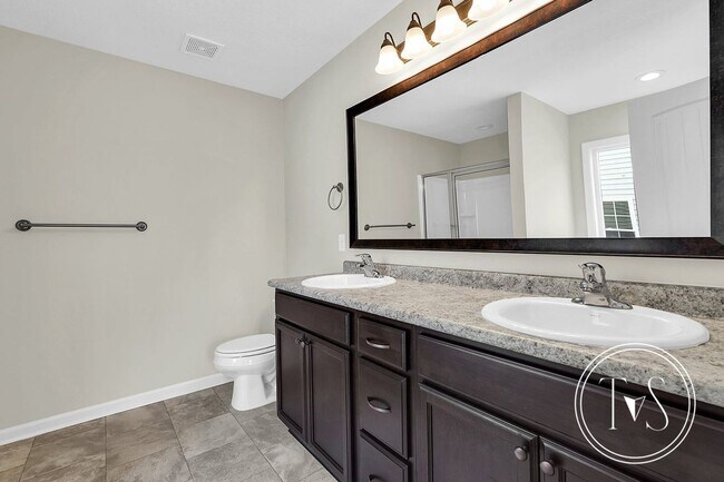 Building Photo - 200 Alcove Ct