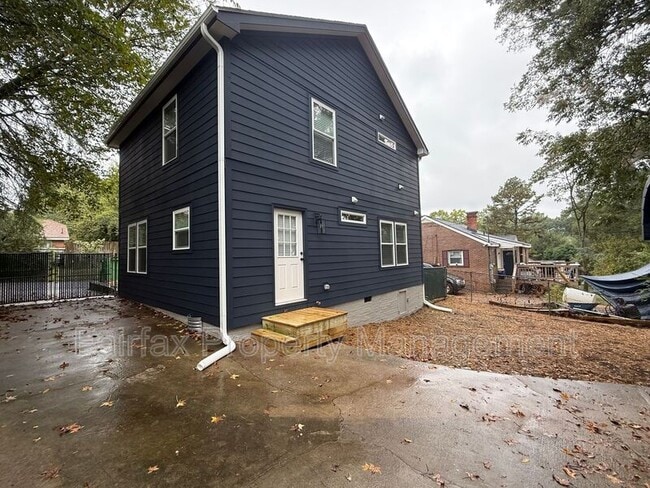 Building Photo - 809 Price Ave