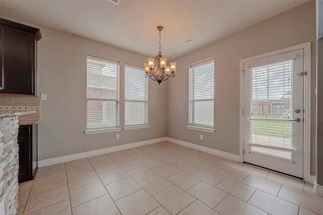 Building Photo - 7710 Eastwood Lake Ln