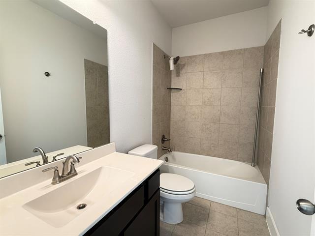 Building Photo - 613 Taylor Dr