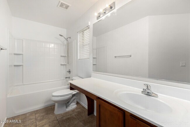 Building Photo - 1180 E Buffalo St