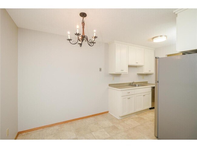 Building Photo - 3461 Kent St