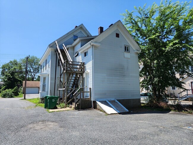 Building Photo - 50-52-52 Alden St