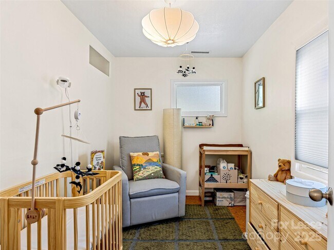 Building Photo - 44 Broadview Ave