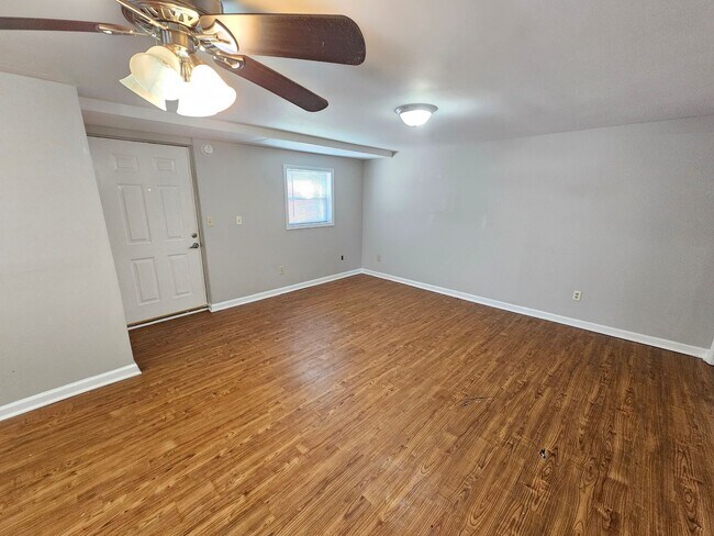 Building Photo - 777 Old Embreeville Rd