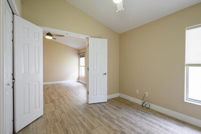 Building Photo - 12803 Maribou Cir
