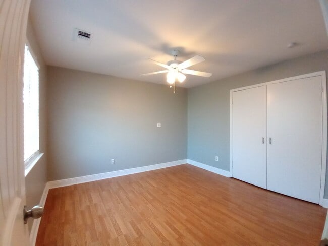 Building Photo - General Ogden