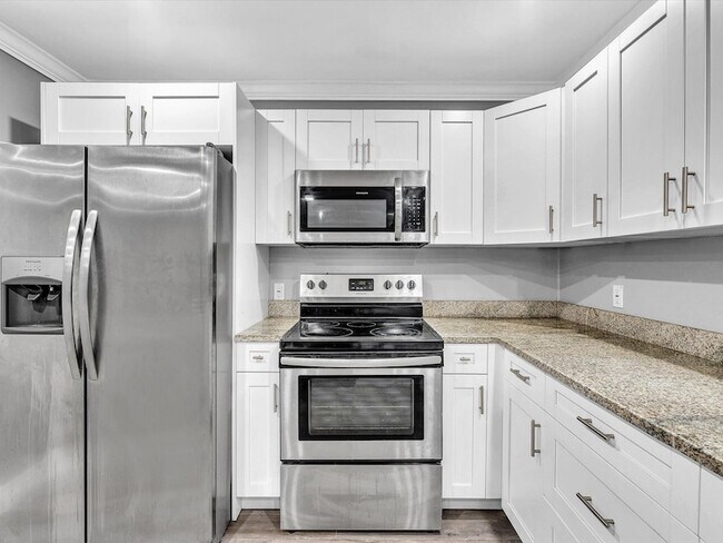 Building Photo - 3880 NW 79th Ave