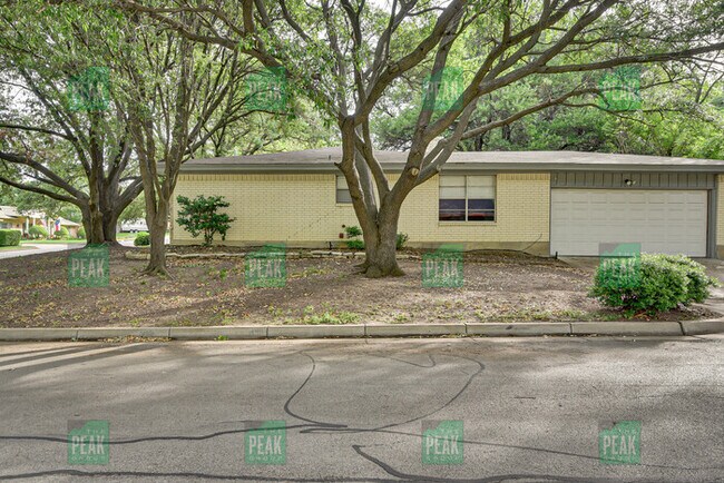 Building Photo - 3.2.2  2212 sq ft Wedgwood Area