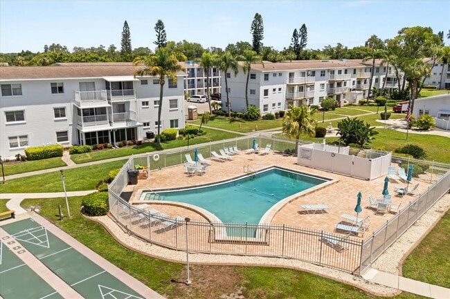 Building Photo - 2425 Flamingo Blvd
