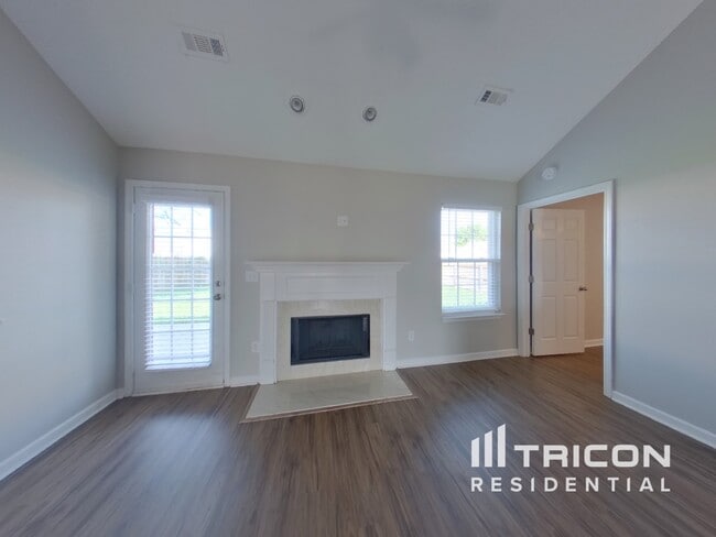 Building Photo - 2141 Deer Valley Dr