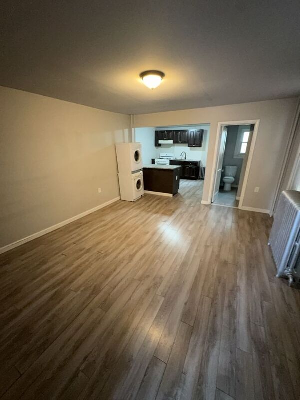 Building Photo - 209 Cattell St