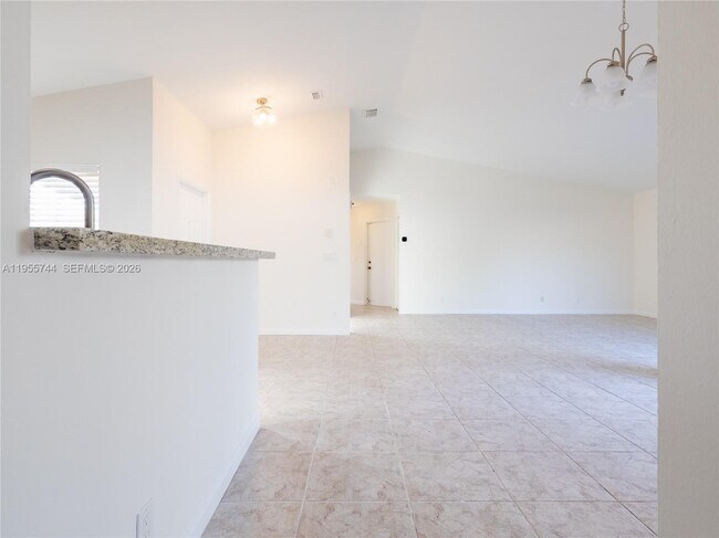 Building Photo - 200 W Riverbend Dr