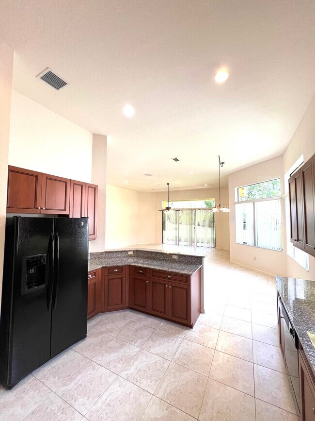 Building Photo - 9774 Isles Cay Dr