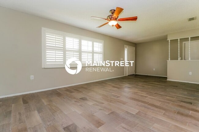 Building Photo - 3 Bedroom Pet-Friendly Home in Sarasota, F...