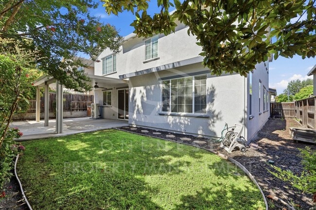 Building Photo - 611 Open Range Ln