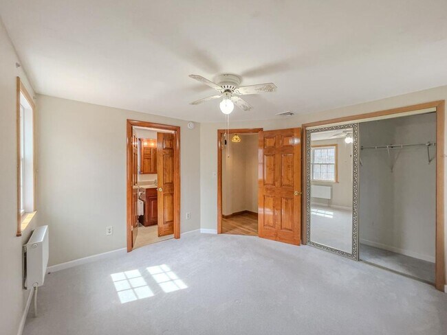 Building Photo - Refined Ranch Living in a Private Natural Setting