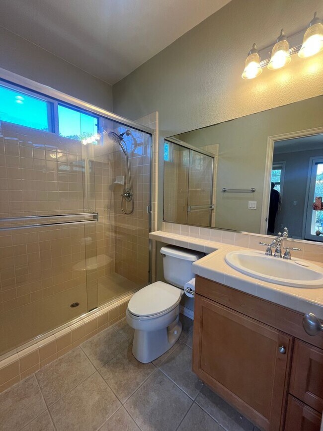 Building Photo - Elegant 5-Bedroom Carmel Valley Home with ...