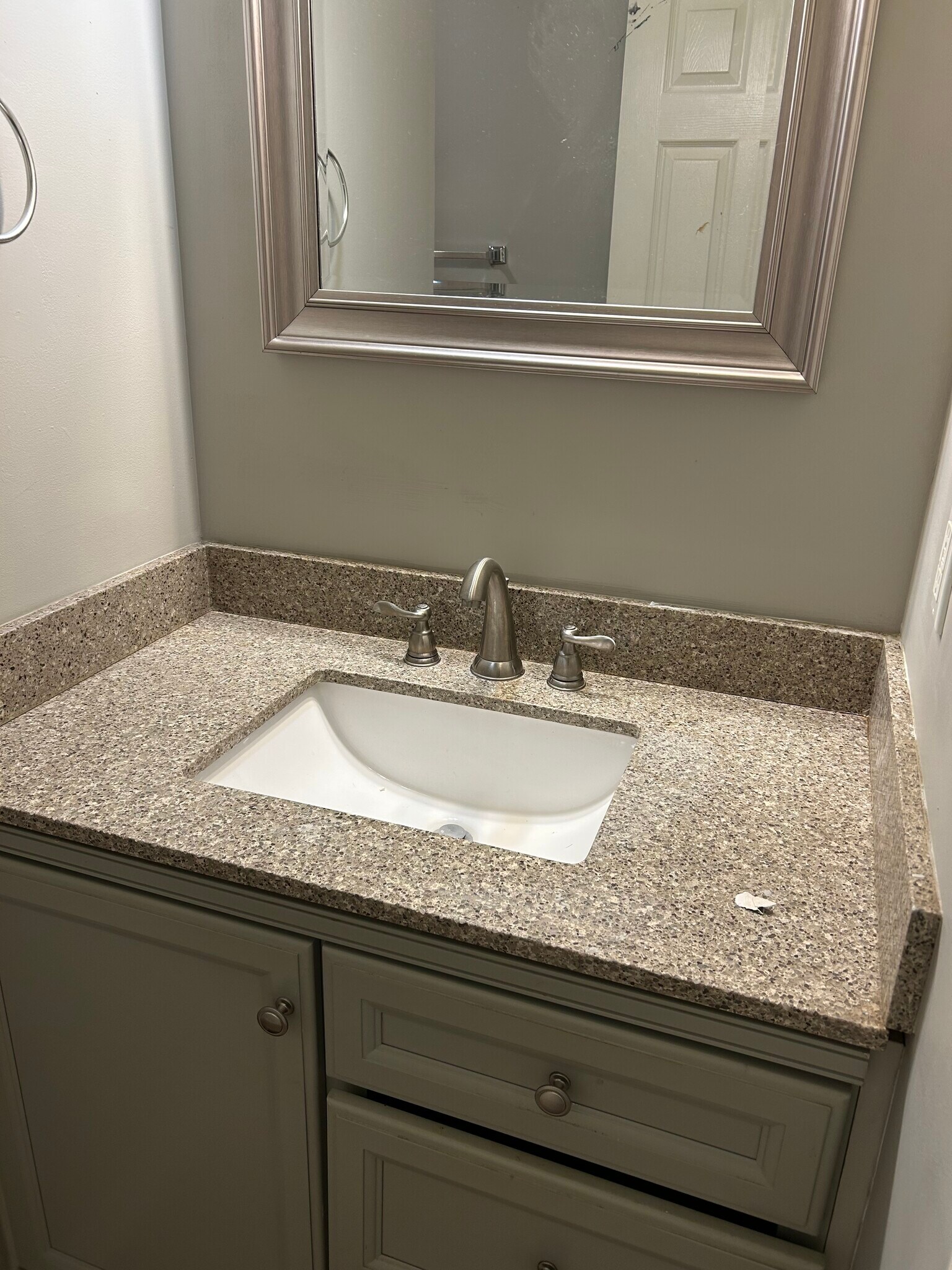 Building Photo - 120 Creekwood Ave