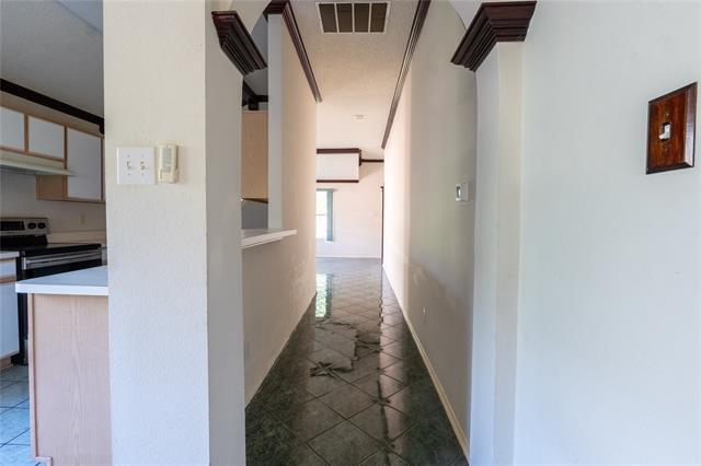 Building Photo - 1403 Chesapeake Dr