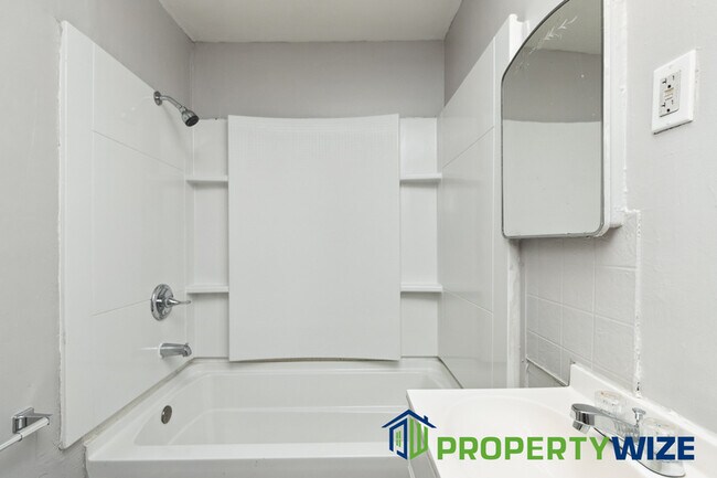 Building Photo - 517 Mosher St