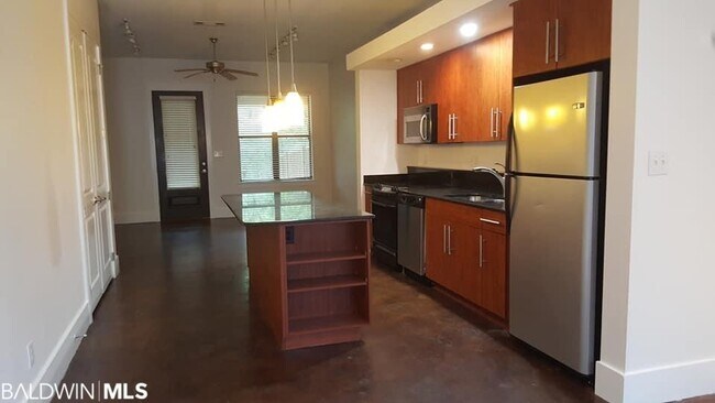 Building Photo - 210 Cody Ln