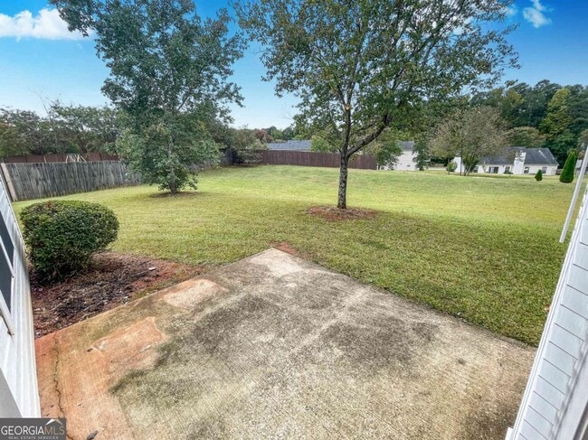 Building Photo - 6205 Tree Ridge Dr N W