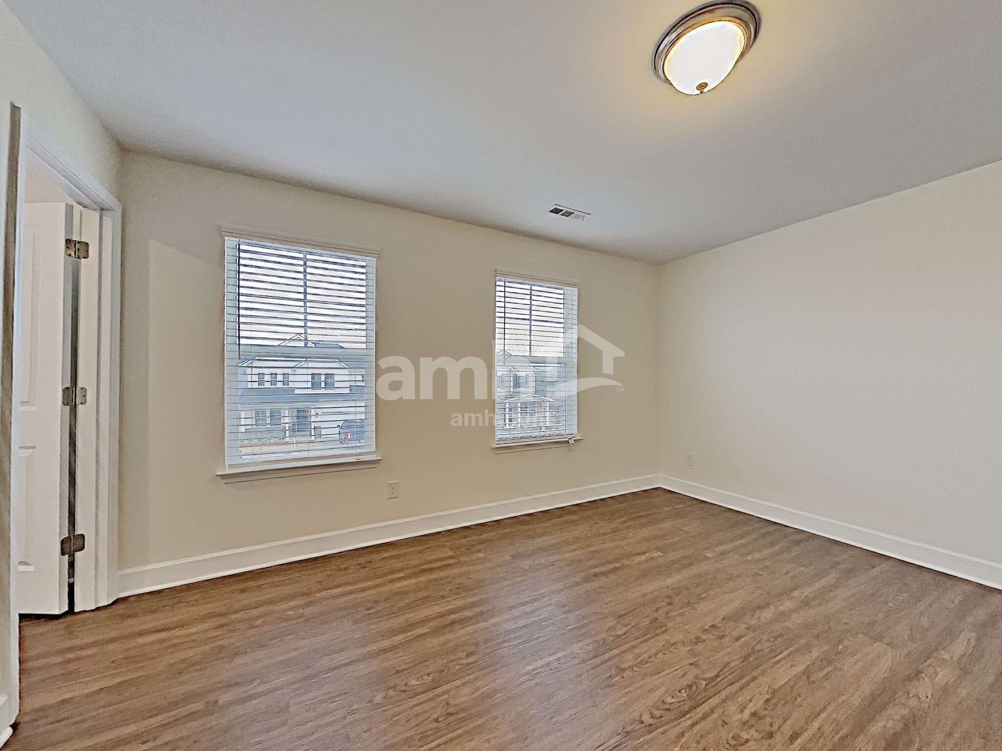 Building Photo - 4900 Chutney Dr