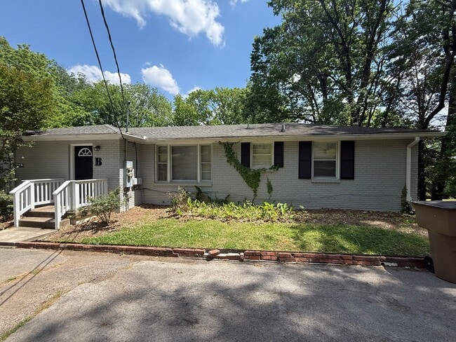 Building Photo - 928 Rodney Dr