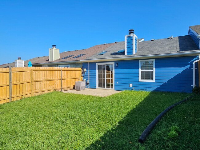 Building Photo - 508 Independence Ct
