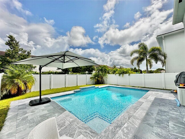 Building Photo - 1101 Azul Ct