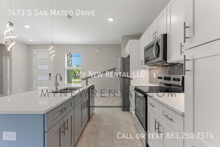 Building Photo - 3473 S San Mateo Dr
