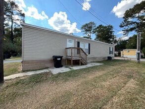 Building Photo - 3150 Plateau Dr