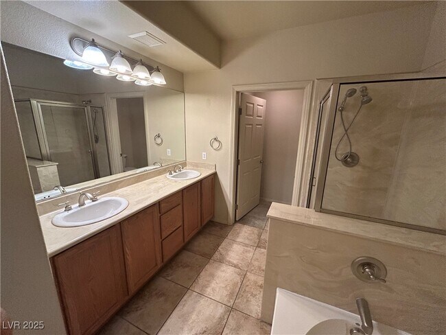 Building Photo - 11855 Portina Dr
