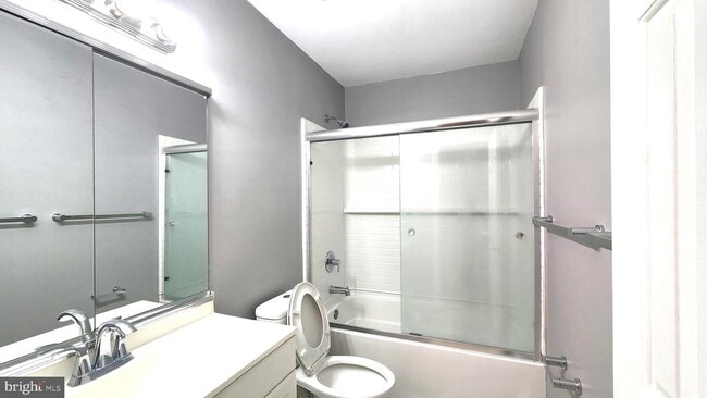 Building Photo - 32 Heritage Dr