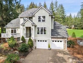 Building Photo - STUNNING 3 BEDROOM IN ALDERBROOK