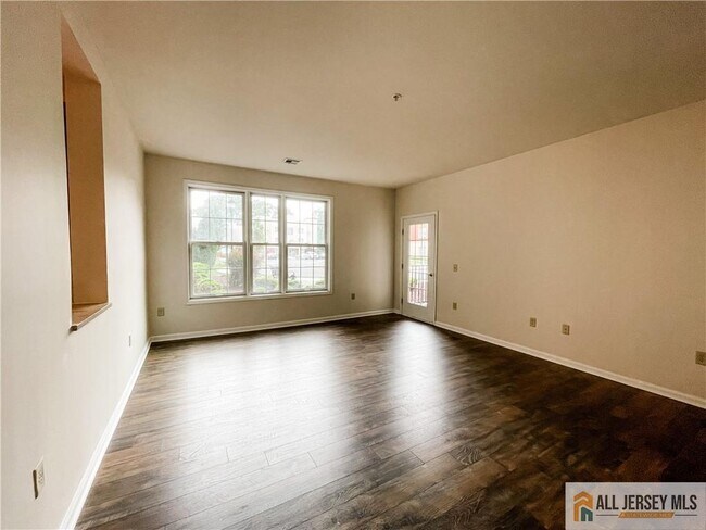 Building Photo - 105 Regency Pl