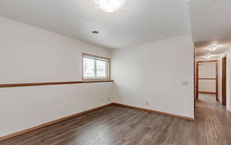Building Photo - 1121 Range View Cir