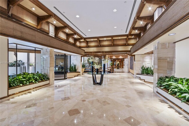 Building Photo - 1 Grove Isle Dr