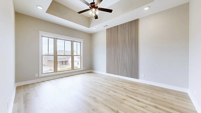 Building Photo - 529 Foxglove Ln
