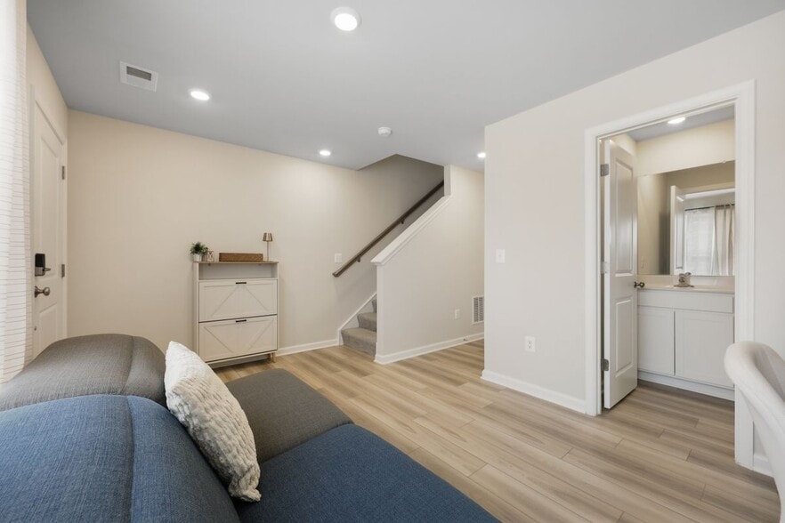 Building Photo - 51 Short Br Dr