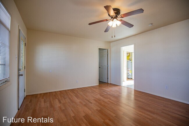 Building Photo - 3 br, 2 bath House - 1010 Dexter