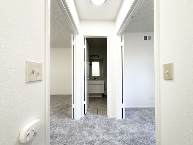 Building Photo - 2140 Via Camino Verde