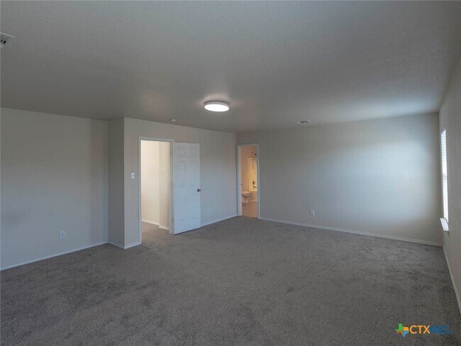 Building Photo - 424 Copper Hill Dr