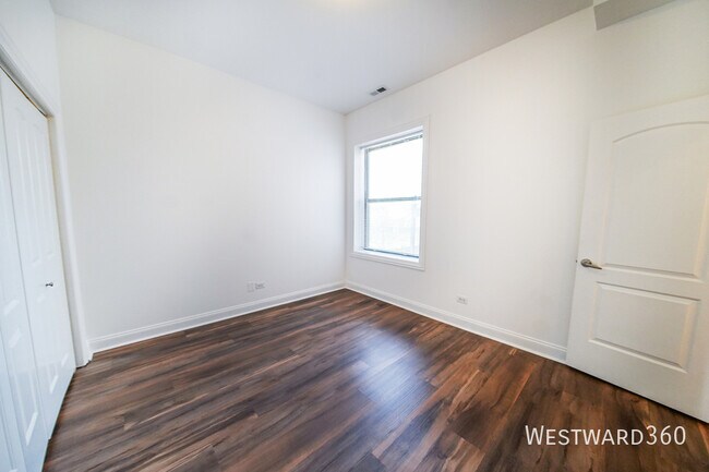 Building Photo - 5172 S Michigan Ave