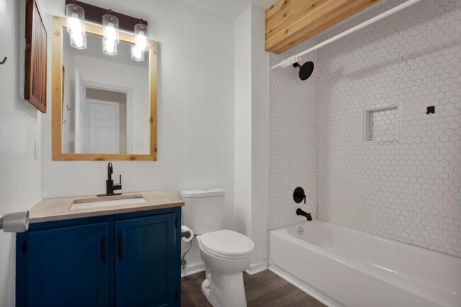 Building Photo - 3681 Highgate Dr