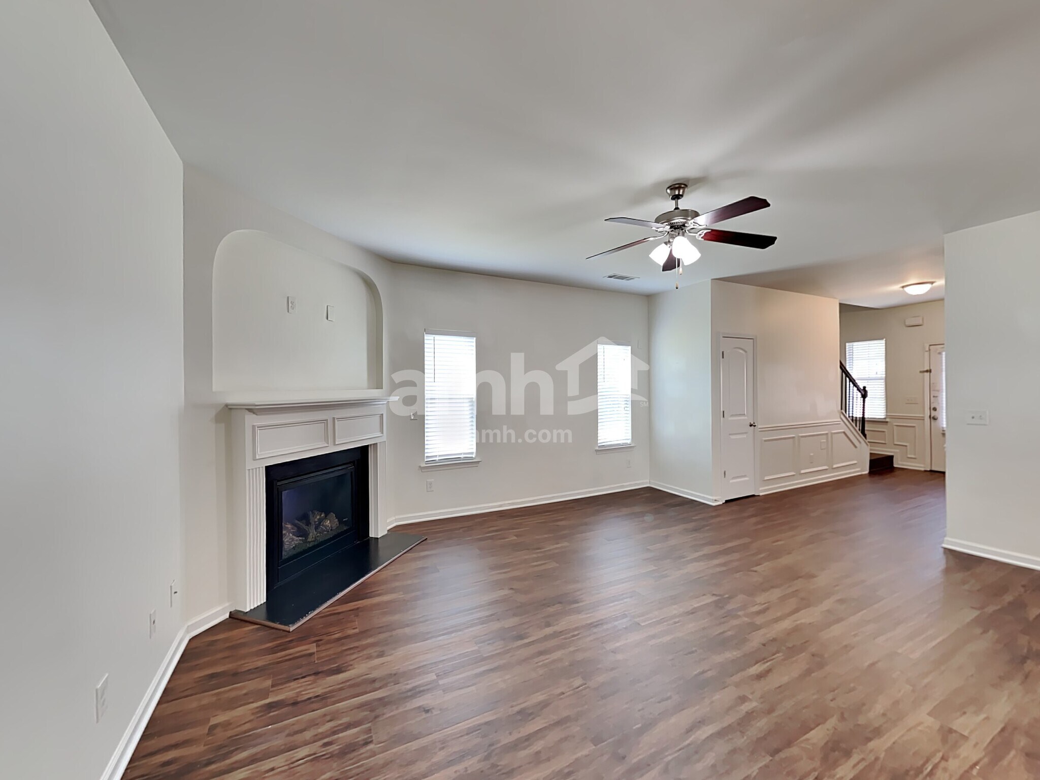 Building Photo - 3389 Gardenside Walk SW