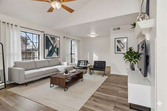 Building Photo - 352 W Harwood Rd